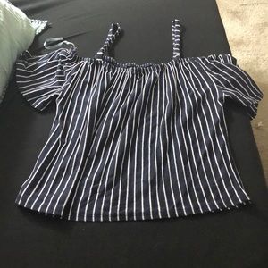 Off the shoulder top w straps